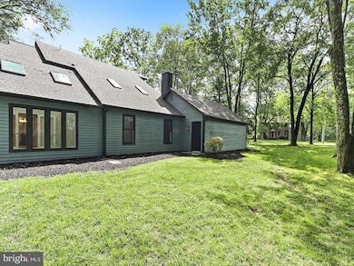 476 N Shady Retreat Rd, Doylestown, PA 18901 - photo 3