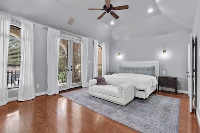 1334 Alexander St, Houston, TX 77008 - photo 4