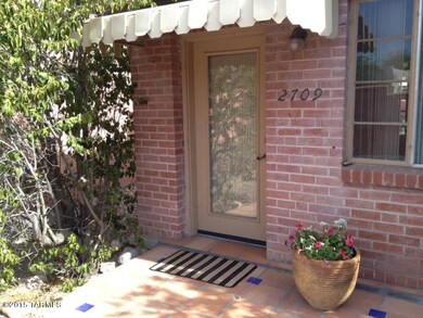 6th st front door