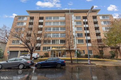 Potomac Place Condominiums unit N212, Washington, DC 20024 - photo 2