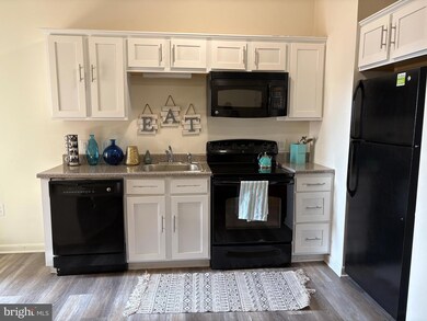 1000 Diamond St unit F, Philadelphia, PA 19122 - photo 2