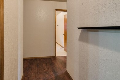 2304 E 10th St, Shawnee, OK 74801 - photo 6