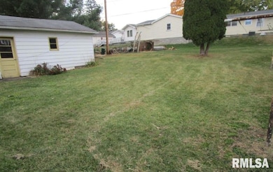 600 N 12th St, Clinton, IA 52732 - photo 2