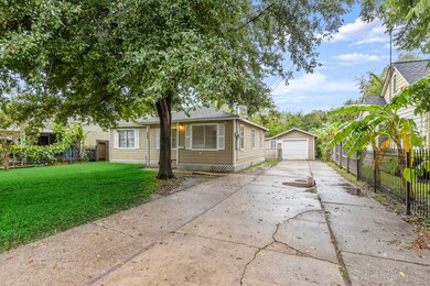 5207 Barrett St, Houston, TX 77022 - photo 3