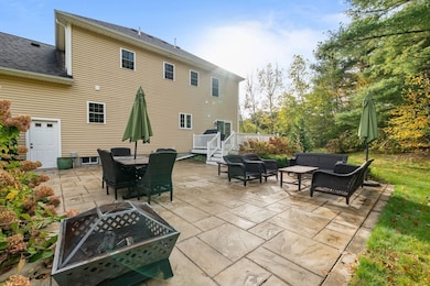 547 Mockingbird Ln, Dighton, MA 02715 - photo 5