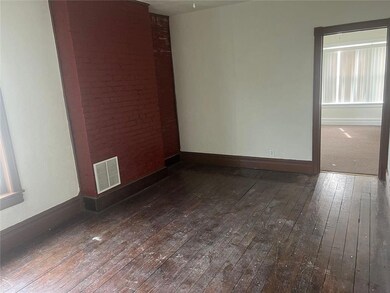 51 S Franklin St unit 2nd floor, Allentown, PA 18102 - photo 4