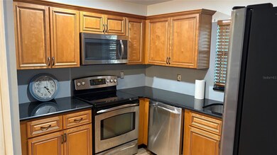 1069 Covington St, Oviedo, FL 32765 - photo 6