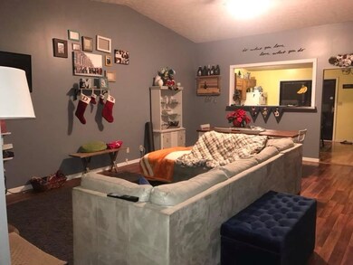 1052 E King St, Franklin, IN 46131 - photo 3