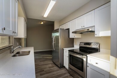 004-photo-kitchen-10214554