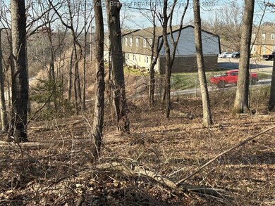 Another possible access is from Oakwood Terrace