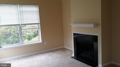 11352 Aristotle Dr unit 7-302, Fairfax, VA 22030 - photo 3