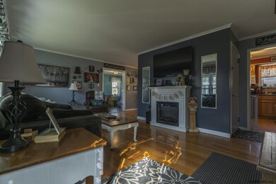 245 Whitehall Rd, Albany, NY 12209 - photo 6