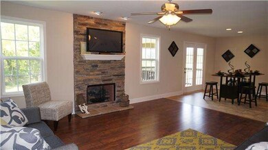 102 Pineridge Dr, Hopkinsville, KY 42240 - photo 4