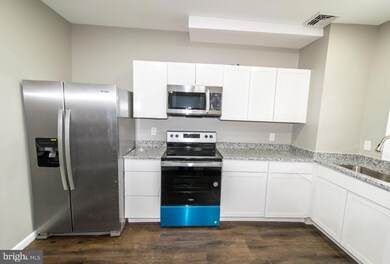 117 N Church St, Waynesboro, PA 17268 - photo 3