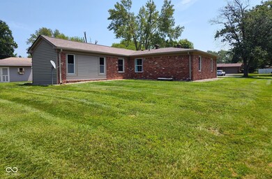 12002 Meadow Ln, Indianapolis, IN 46236 - photo 3
