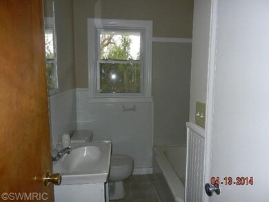 709 N Gordon St, Marshall, MI 49068 - photo 5