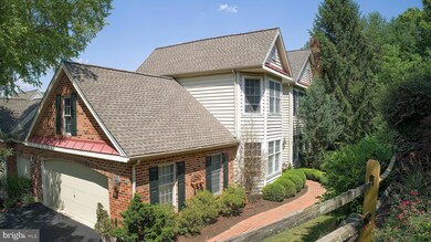 427 Springview Ln unit 32, Phoenixville, PA 19460 - photo 3