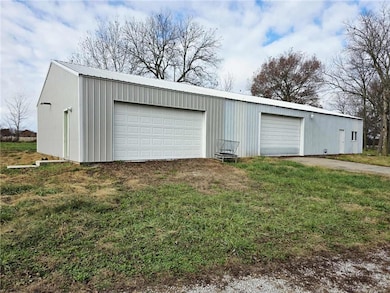 19533a Kansas 52, Pleasanton, KS 66075 - photo 2