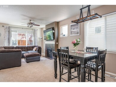 944 SW 18th Way, Troutdale, OR 97060 - photo 6