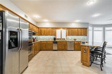 5525 Noland Rd, Shawnee, KS 66216 - photo 5