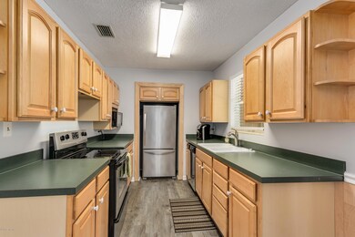 6316 Kennerly Rd, Jacksonville, FL 32216 - photo 7