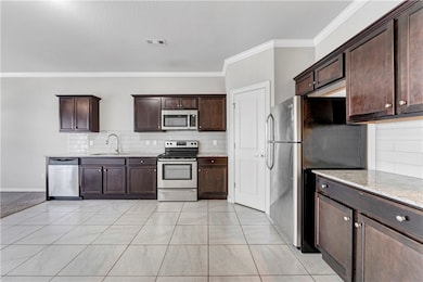 Individual unit fixtures, colors and finishes may vary slightly.