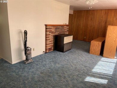 432 Taylor St, Myrtle Creek, OR 97457 - photo 5