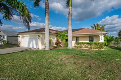 2817 NE 4th Place, Cape Coral, FL 33909 - photo 4