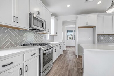 ENC 90 Kitchen 4