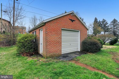 71 N 5th St, Mount Wolf, PA 17347 - photo 2