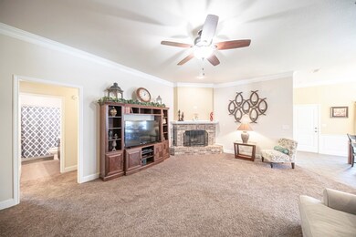 304 Lamar Ct, Odessa, TX 79765 - photo 6