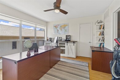 Second bedroom/office