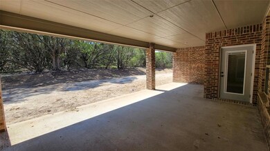 415 Creekside Ct, Weatherford, TX 76087 - photo 5