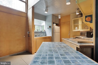 236 Pinewood Ln, Berkeley Springs, WV 25411 - photo 5