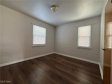 210 E 15th St, Elyria, OH 44035 - photo 5