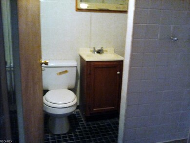 Full bath in basement