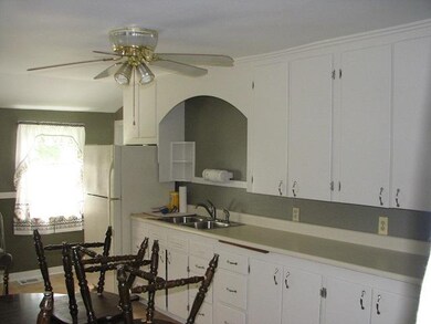 Kitchen big eat in kitchen