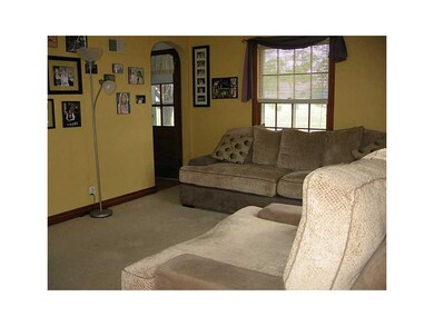 361 13th St SW, Cedar Rapids, IA 52404 - photo 4