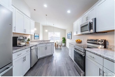 7526 Macbeth Passage, Fort Wayne, IN 46818 - photo 2