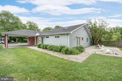 219 Calvert St, Chestertown, MD 21620 - photo 2