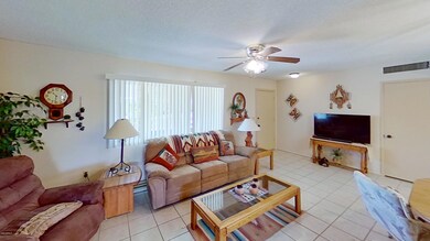 10345-W-Cumberland-Living-Room
