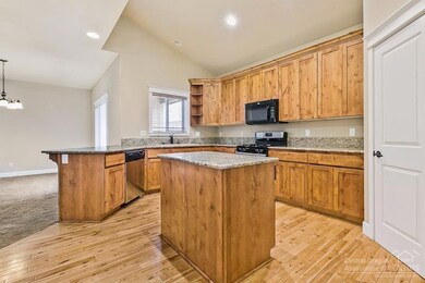 63366 Tristar Dr, Bend, OR 97701 - photo 4