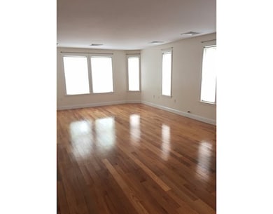 184 Raymond St unit 1, Cambridge, MA 02140 - photo 6