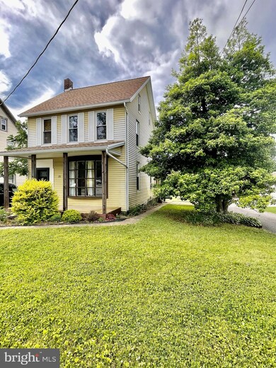 21 College Ave, Stewartstown, PA 17363 - photo 2