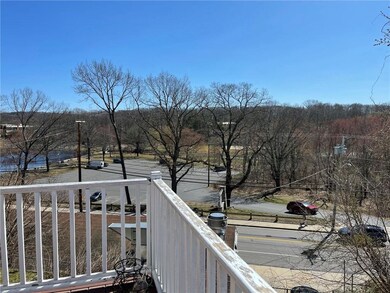 30 Desrochers Ave, Woonsocket, RI 02895 - photo 5