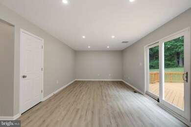 7727 Willow Hill Dr, Hyattsville, MD 20785 - photo 6
