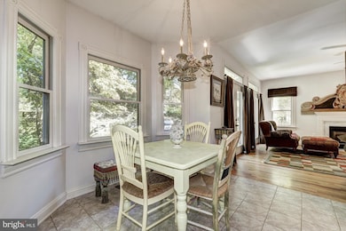 10111 Meadowneck Ct, Silver Spring, MD 20910 - photo 5