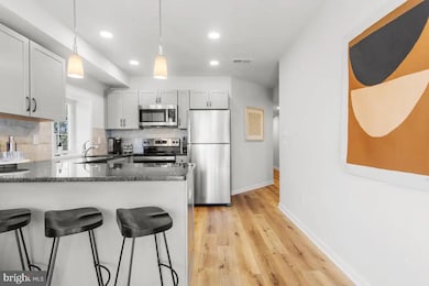 215 E Linden St unit 5, Kennett Square, PA 19348 - photo 5