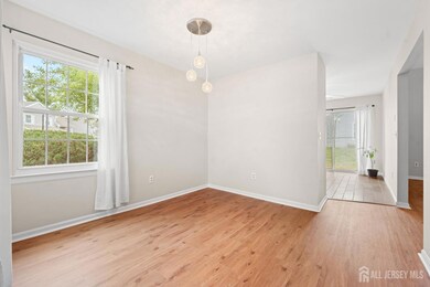 121 Fulton Ct unit 21A, New Brunswick, NJ 08901 - photo 3