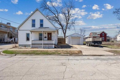 718 4th St NW, Cedar Rapids, IA 52405 - photo 4